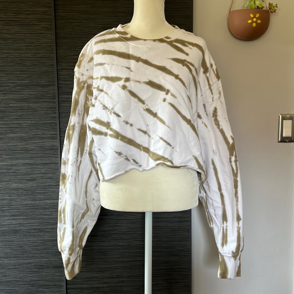 Good American Cropped Tie Dye Sweatshirt
